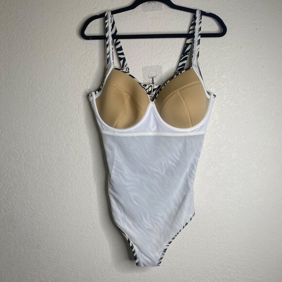 Zebra Print One-Piece Swimsuit Plus Size 1X Underwired Padded Cups Womens Swimwe - Picture 5 of 11